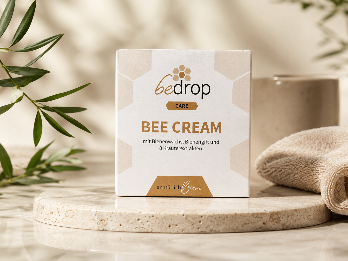 Bee Cream Bienengiftsalbe mit 8 Kräuterextrakten - 100g