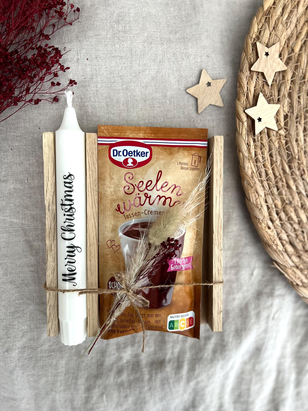 Weihnachts-Geschenkset mit Kerze Merry Christmas und Tassen-Creme