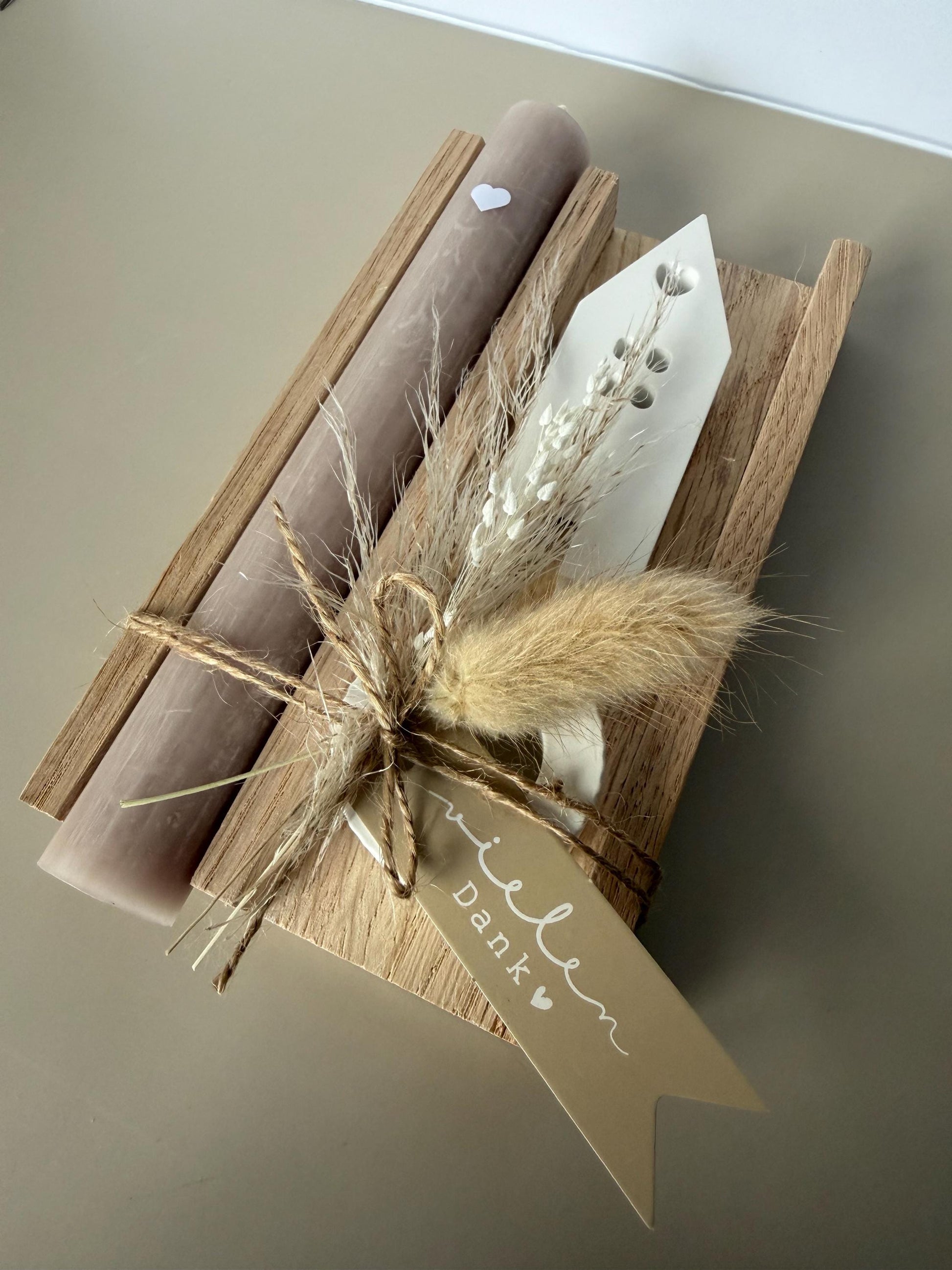 Dankeschön Geschenk Set - Handgemacht aus Eichenholz, Kerze und Trockenblumen – Perfektes Geschenk für Freundin, Kollegen und Familie