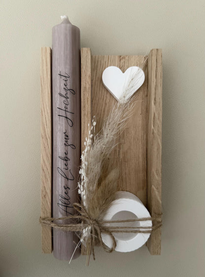 Hochzeitsgeschenk mit taupefarbener Kerze und handgegossenem Herz