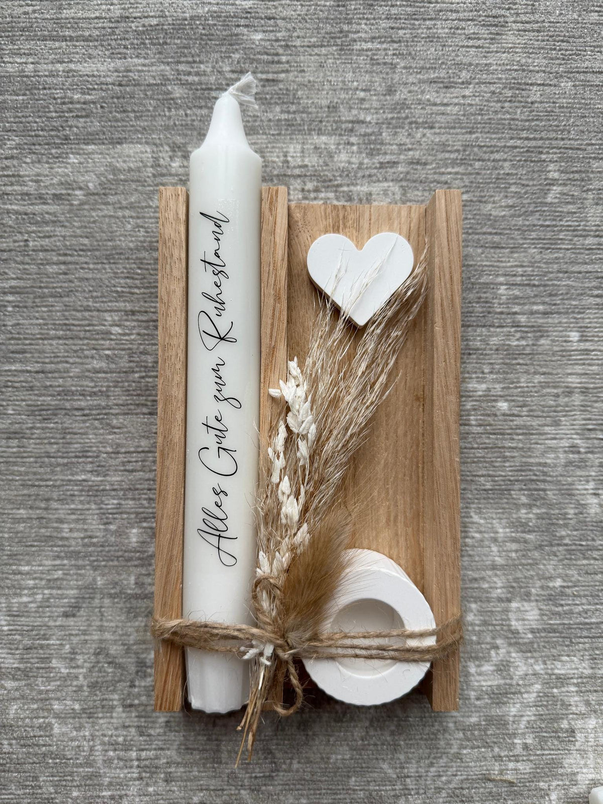 Geschenk zum Ruhestand mit Spruchkerze und handgegossenem Herz