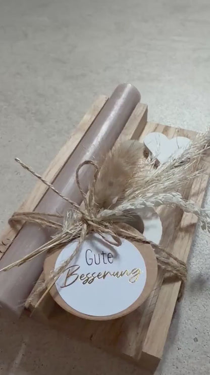 Gute-Besserung-Geschenk mit Kerze und Trockenblumen